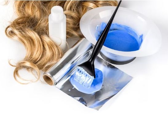 تصویر راه حل های مختلف برای رنگ کردن مو بعد از بوتاکس  