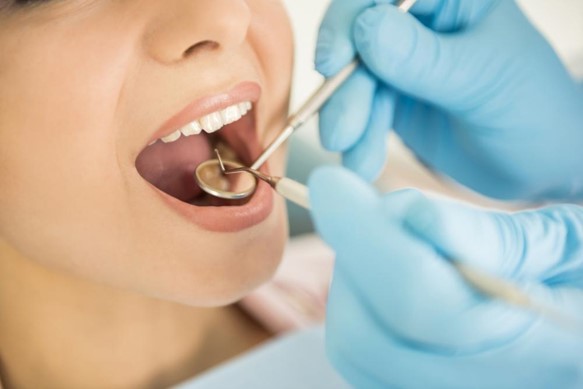 تصویر دندانپزشکی بعد از تزریق ژل لب - جلوگیری از عوارض احتمالی