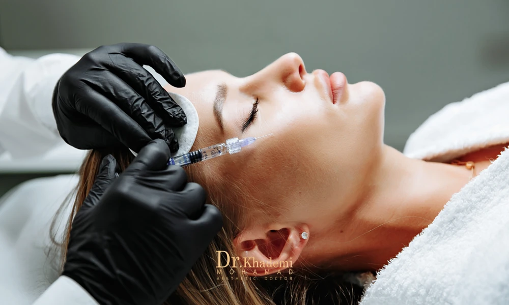 تزریق ژل گونه به صورت یک خانم 